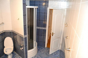 Трехкомнатная квартира Теплый стан, Moscow